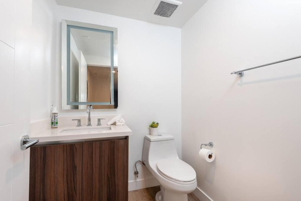 Deluxe Modern 2-bedroom W/ Roof Deck! Appartement *